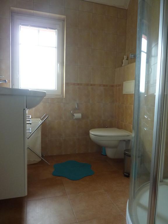 B&B En Mini-Camping Pension Kidafo Libun Exterior photo
